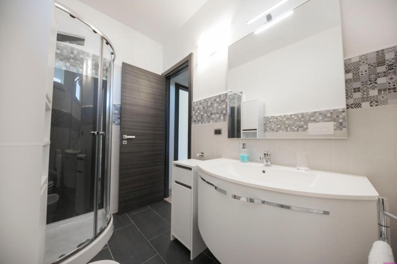 Appartamento 8 Pax In Villa Francesca Sicily Sul Mare Casteldaccia Exteriör bild